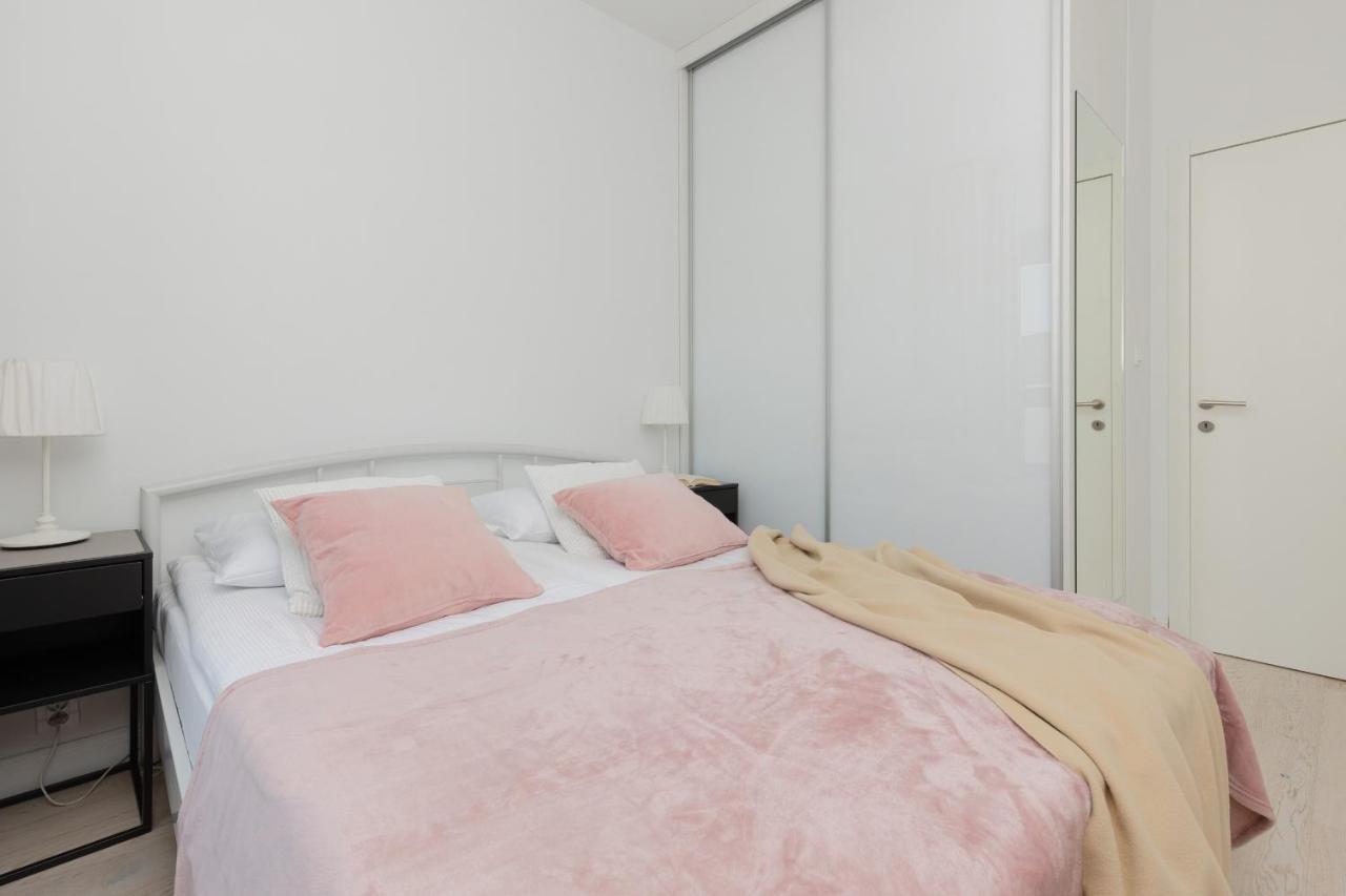 Sarmacka Apartment With Balcony Warsaw Wilanow By Noclegi Renters Extérieur photo